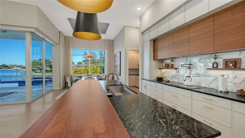 1739 Little Pointe Circle Sarasota FL 34231