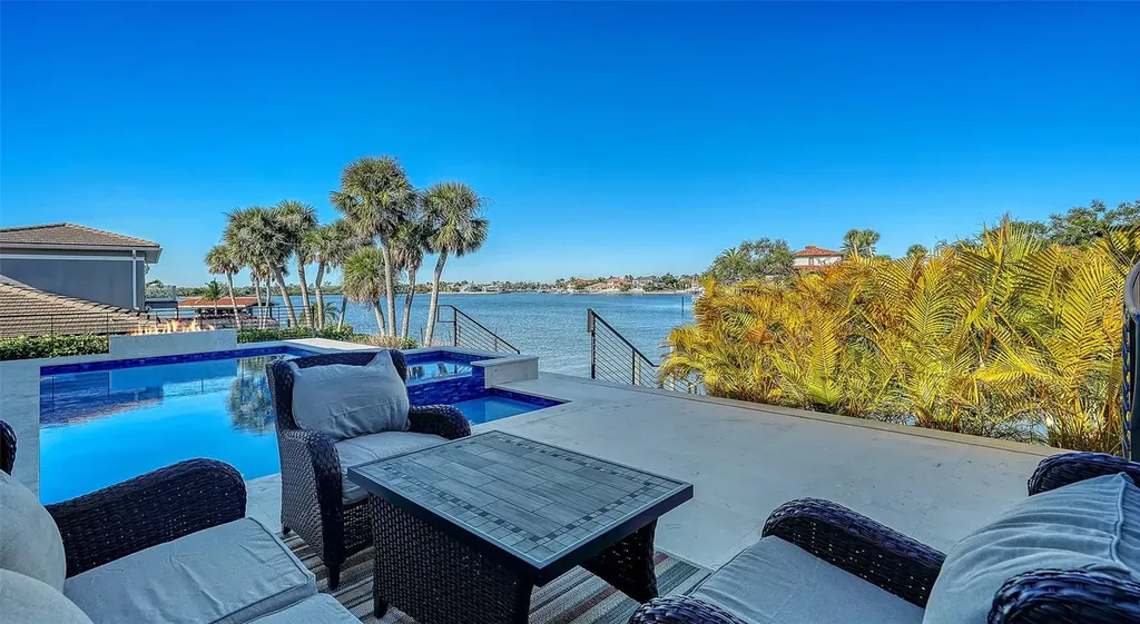 1739 Little Pointe Circle Sarasota FL 34231