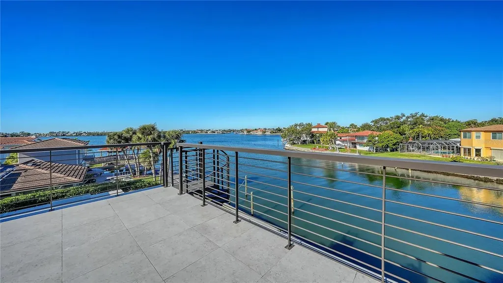 1739 Little Pointe Circle Sarasota FL 34231