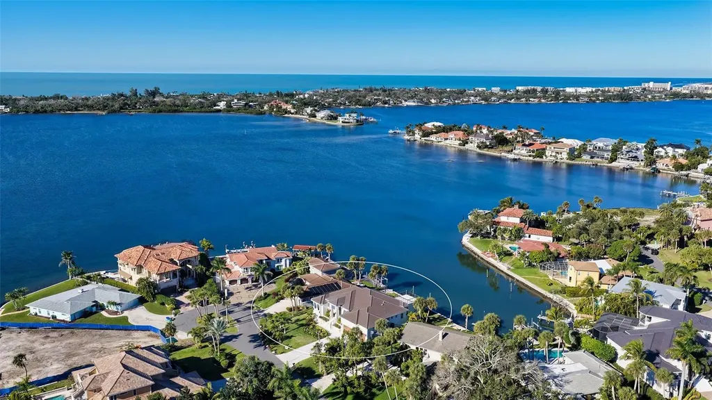1739 Little Pointe Circle Sarasota FL 34231