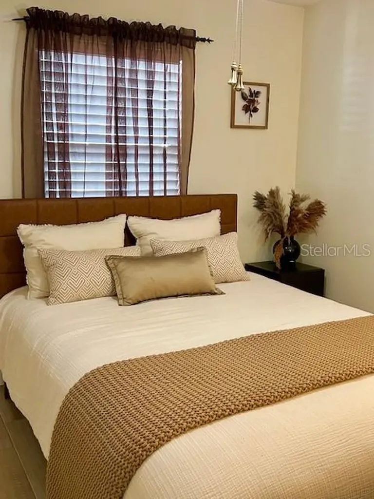 13 W Marbrisa Way Kissimmee FL 34743