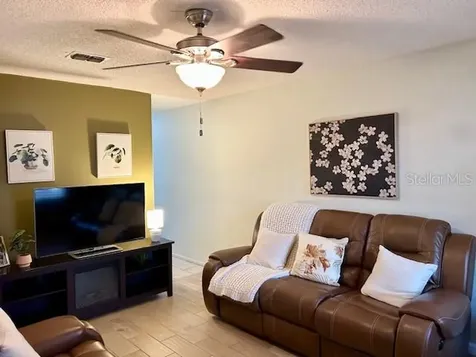 13 W Marbrisa Way Kissimmee FL 34743