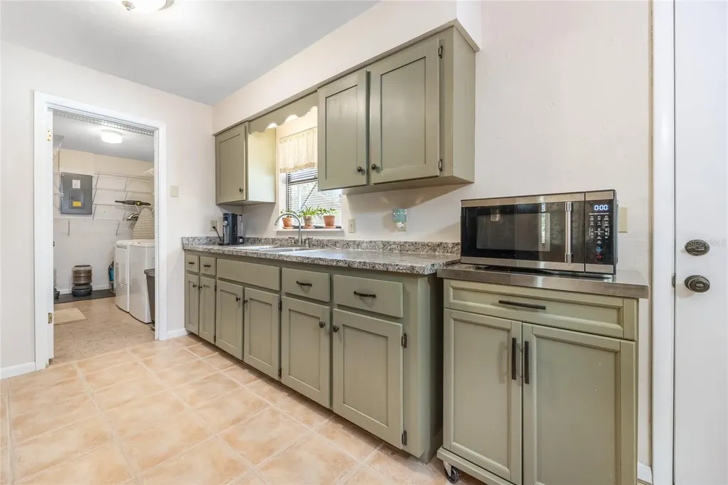 545 SW 257th Terrace Newberry FL 32669