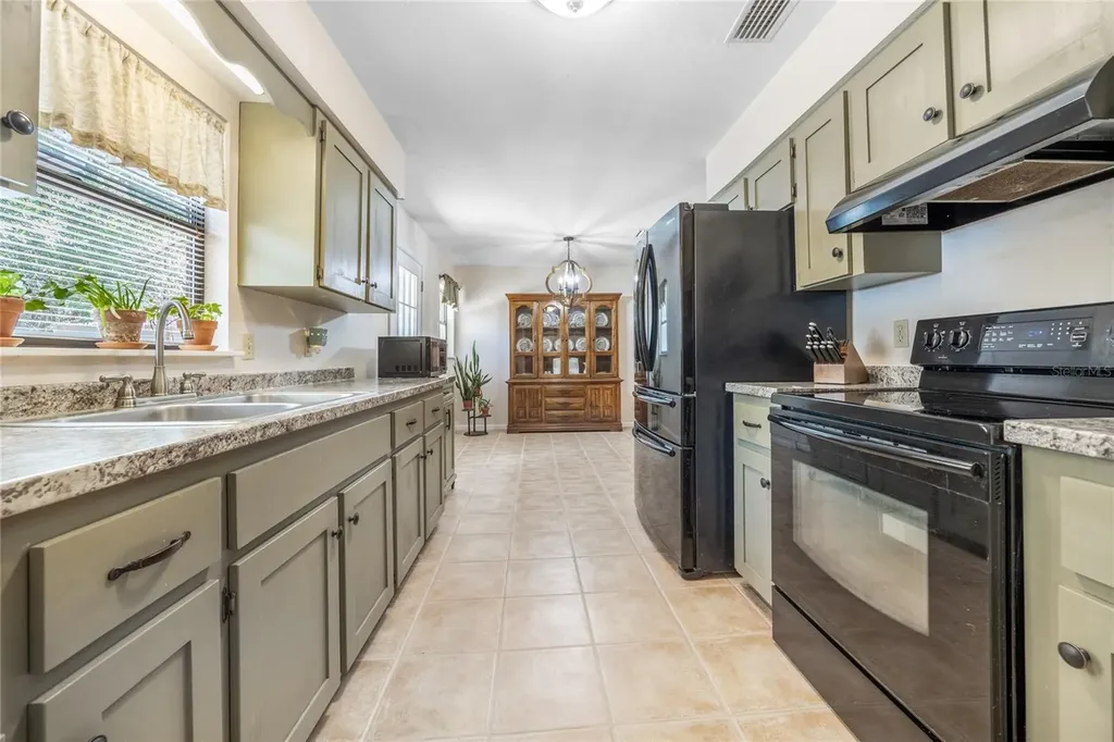 545 SW 257th Terrace Newberry FL 32669