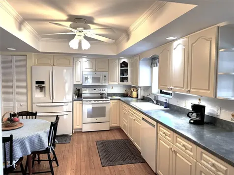 229 Laurel Hollow Drive Nokomis FL 34275