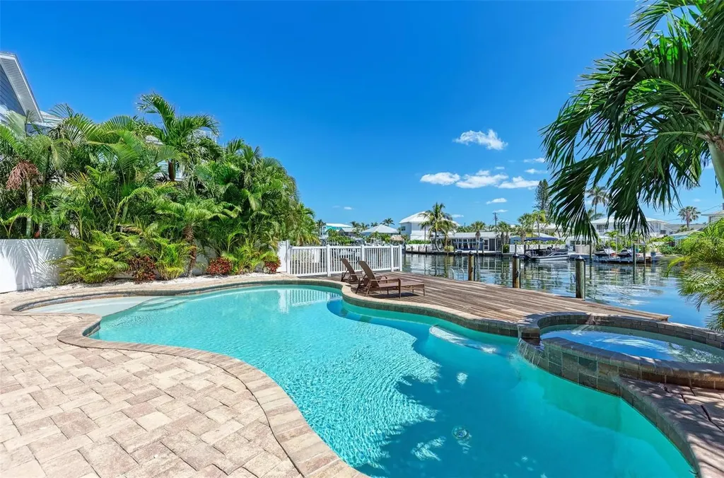 203 N Harbor Drive Holmes Beach FL 34217