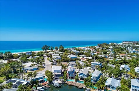 203 N Harbor Drive Holmes Beach FL 34217