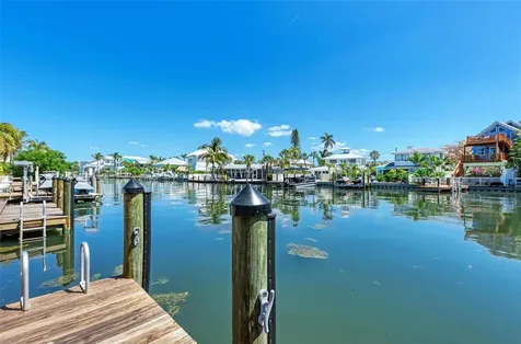 203 N Harbor Drive Holmes Beach FL 34217