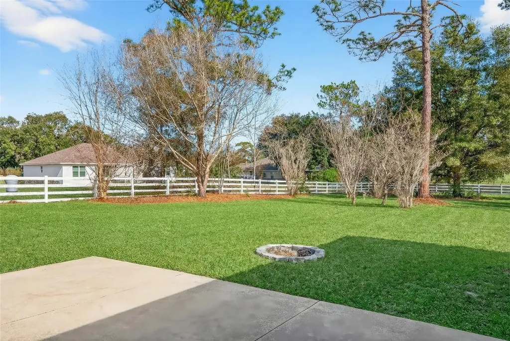 5940 NE 57th Loop Silver Springs FL 34488