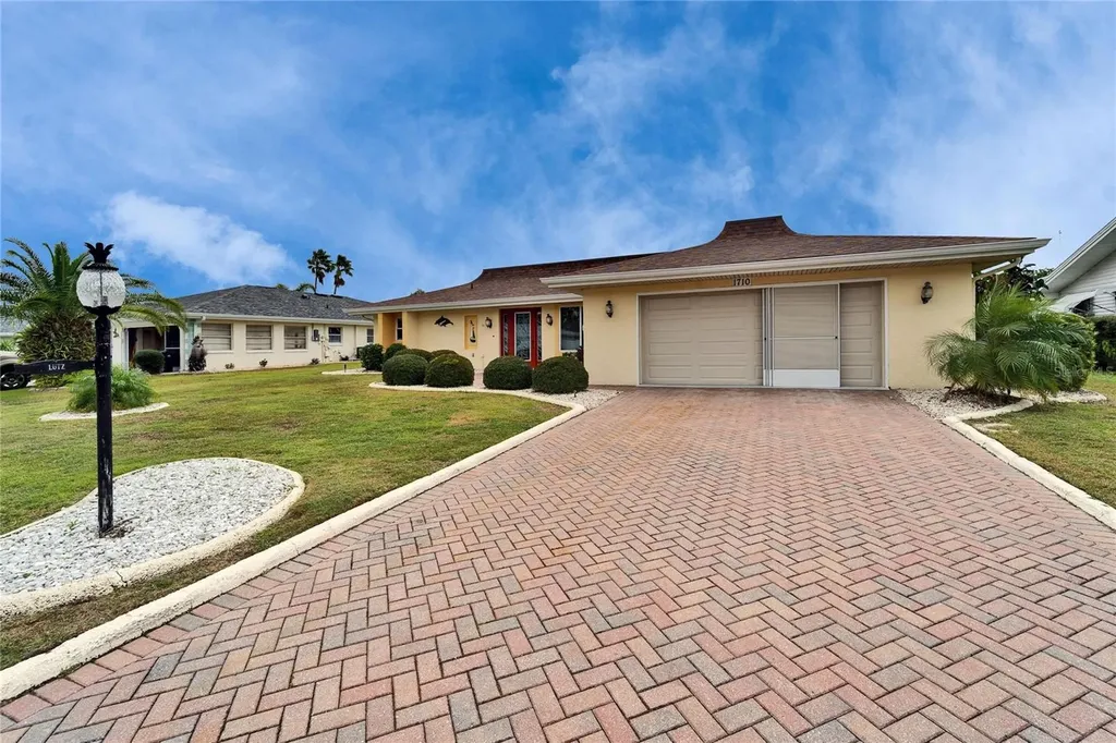 1710 New Bedford Drive Sun City Center FL 33573