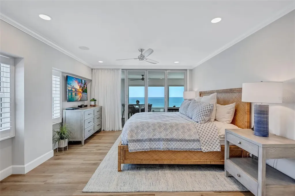 6140 Midnight Pass Road Sarasota FL 34242