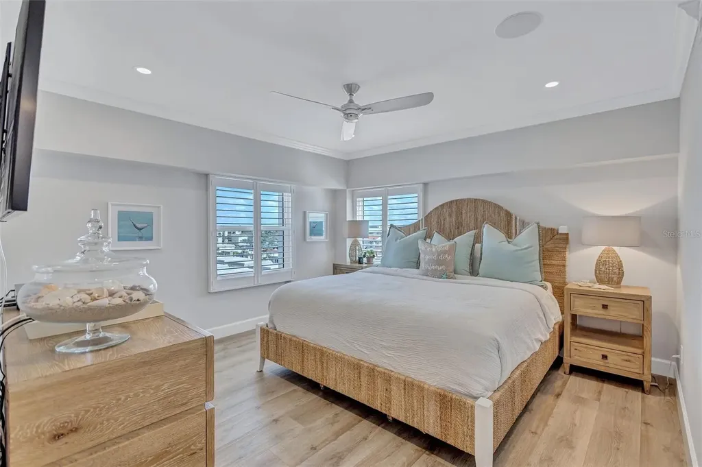 6140 Midnight Pass Road Sarasota FL 34242