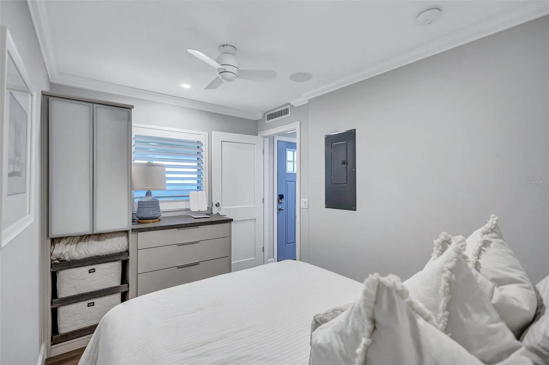 6140 Midnight Pass Road Sarasota FL 34242