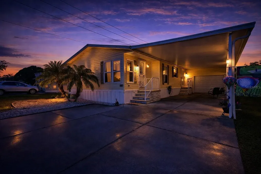 37338 Sandra Avenue Zephyrhills FL 33542