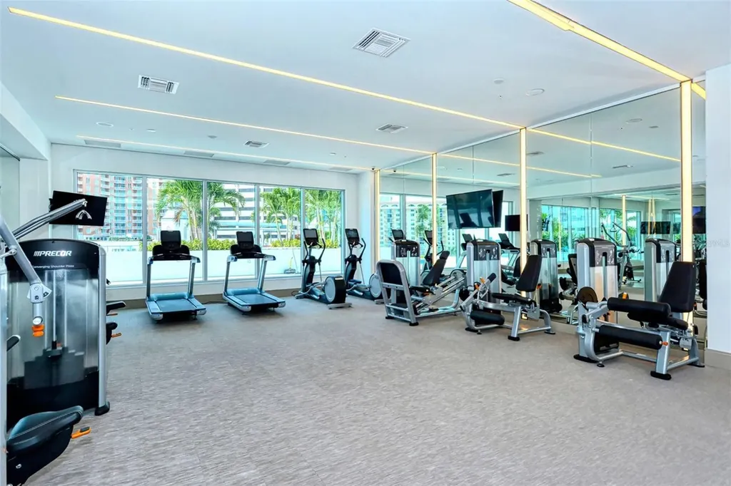 111 S Pineapple Avenue Sarasota FL 34236