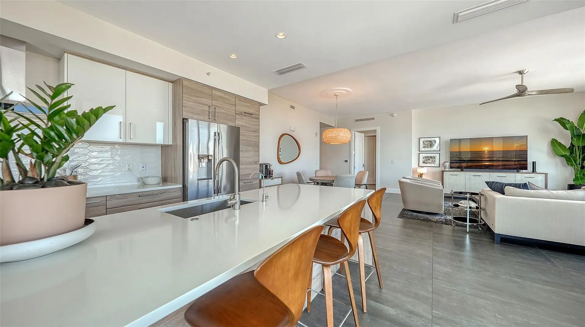 111 S Pineapple Avenue Sarasota FL 34236