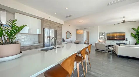 111 S Pineapple Avenue Sarasota FL 34236