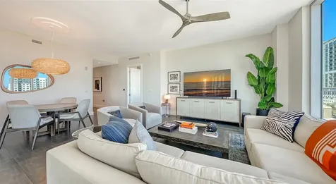 111 S Pineapple Avenue Sarasota FL 34236