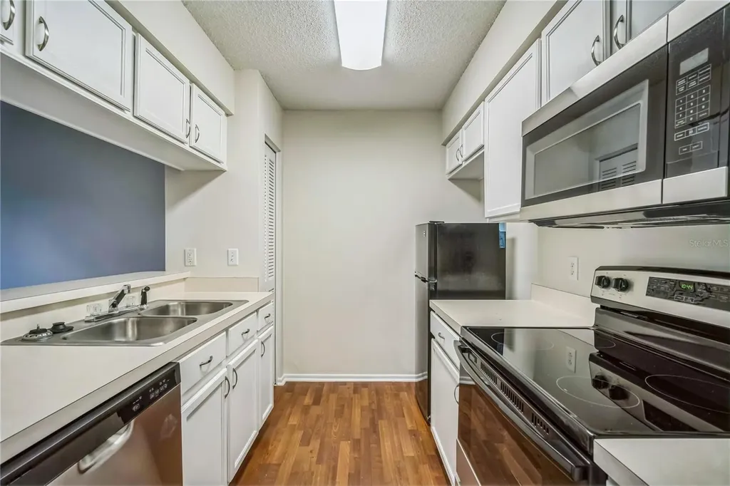523 Kensington Lake N Brandon FL 33511
