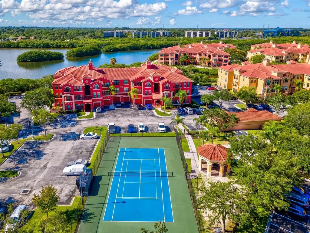 2733 Via Cipriani Clearwater FL 33764