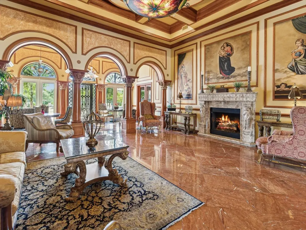 2733 Via Cipriani Clearwater FL 33764