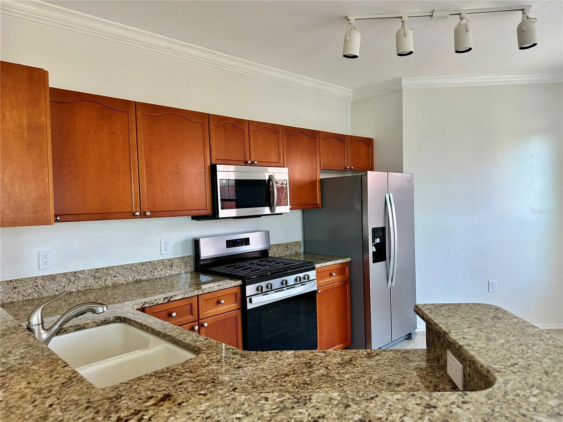 2733 Via Cipriani Clearwater FL 33764