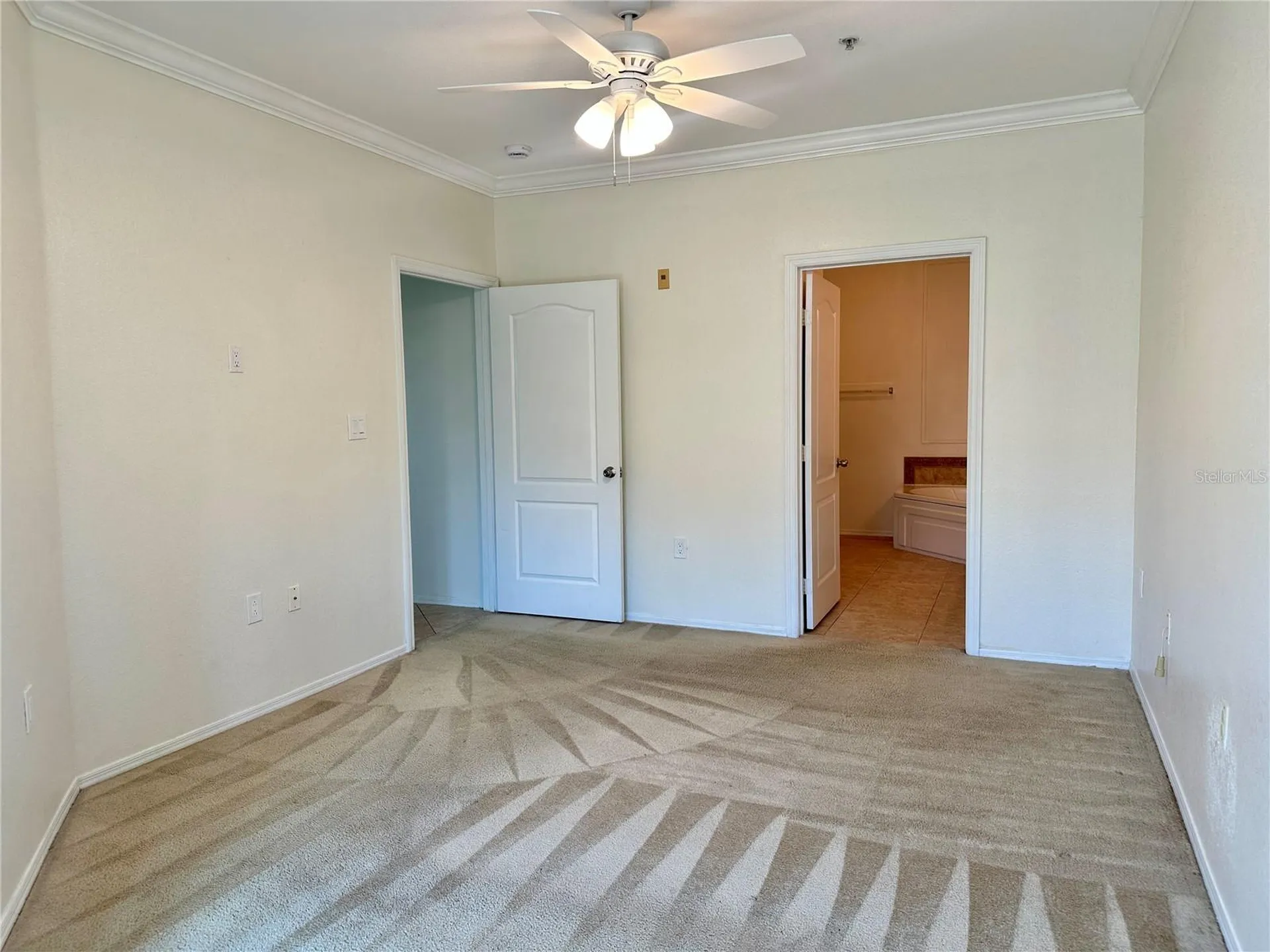 2733 Via Cipriani Clearwater FL 33764