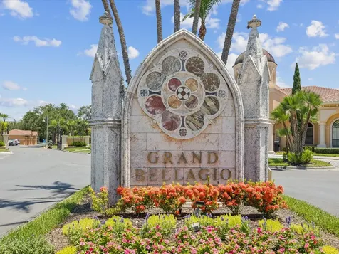 2733 Via Cipriani Clearwater FL 33764