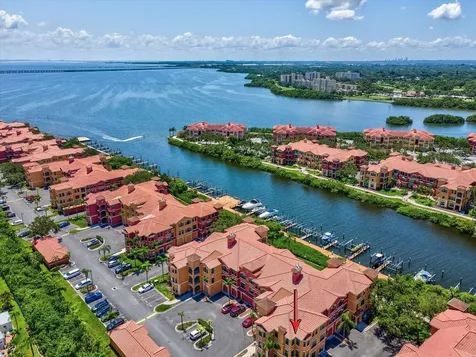 2733 Via Cipriani Clearwater FL 33764