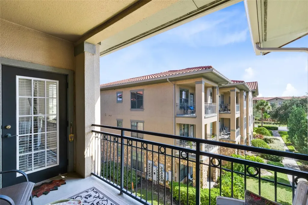 906 Charo Parkway Davenport FL 33897