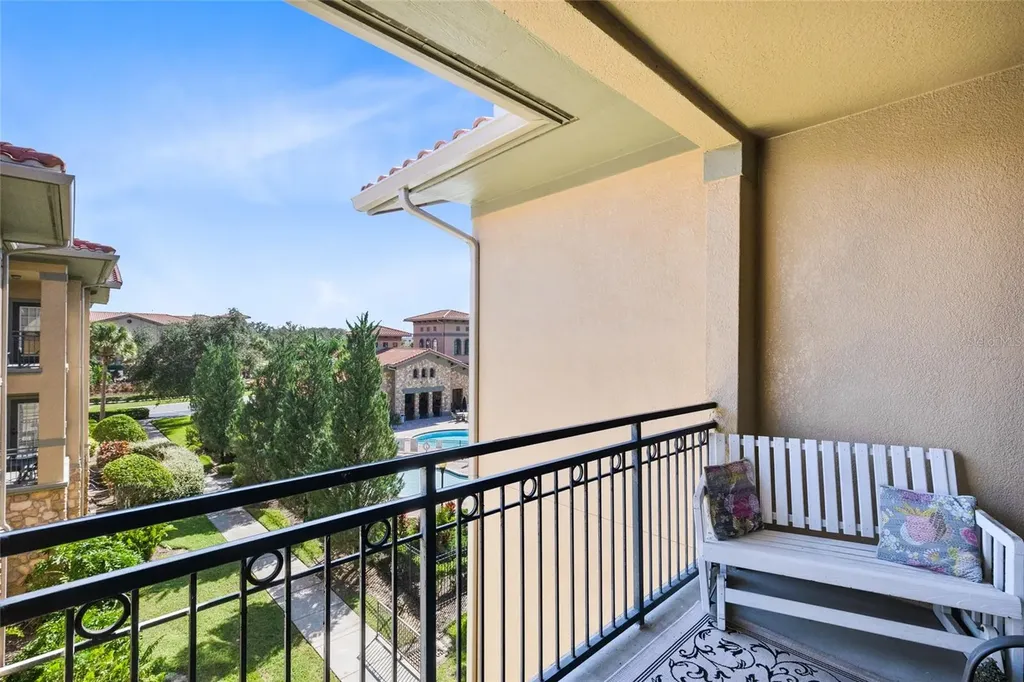 906 Charo Parkway Davenport FL 33897