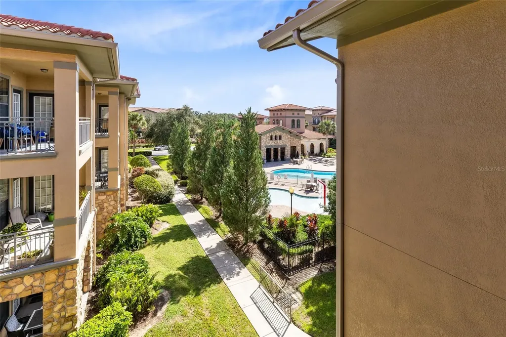 906 Charo Parkway Davenport FL 33897