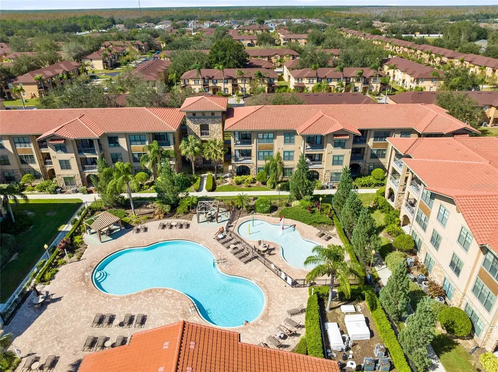 906 Charo Parkway Davenport FL 33897