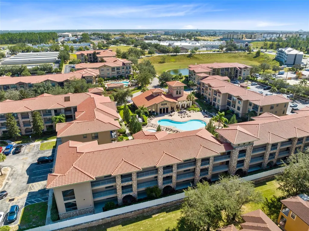 906 Charo Parkway Davenport FL 33897