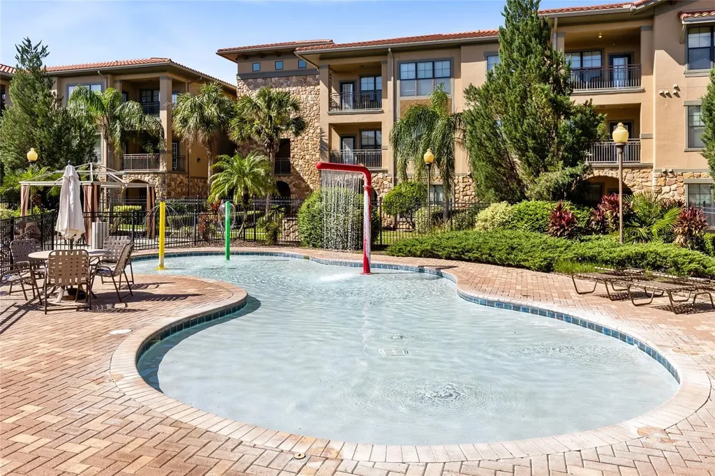 906 Charo Parkway Davenport FL 33897