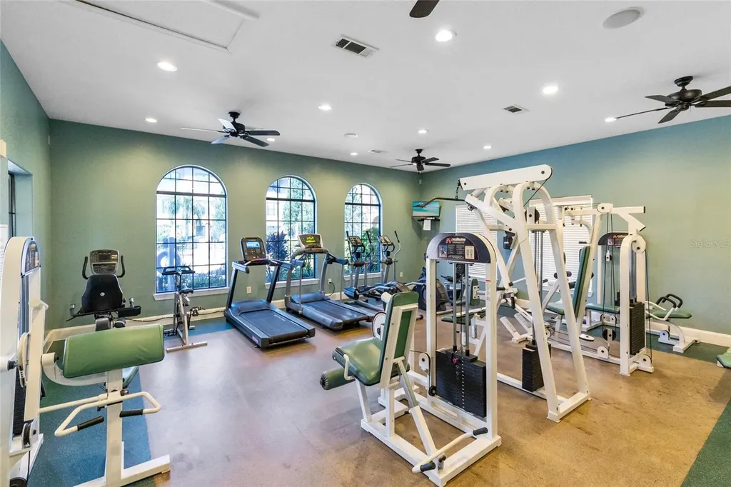 906 Charo Parkway Davenport FL 33897