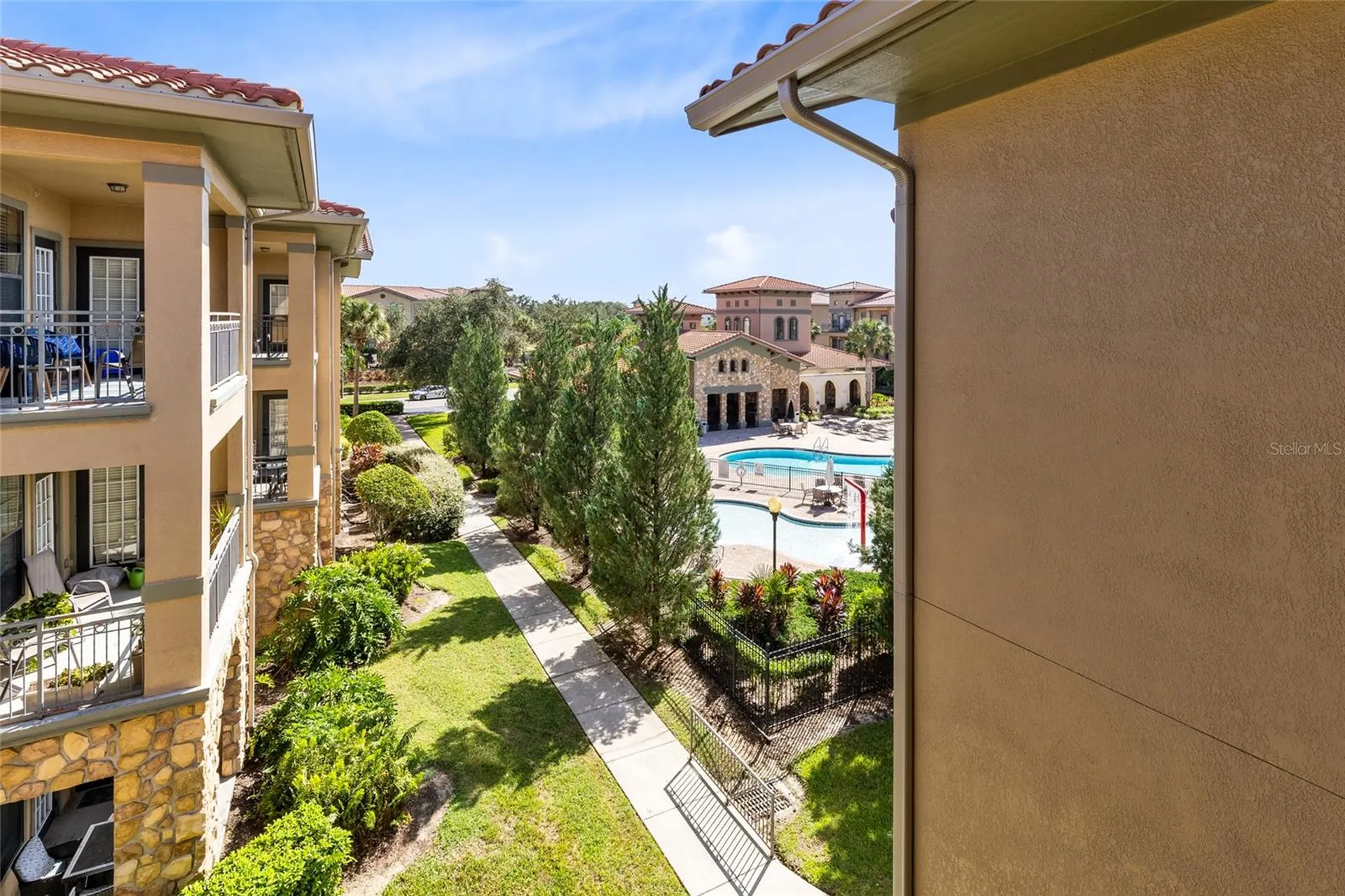 906 Charo Parkway Davenport FL 33897