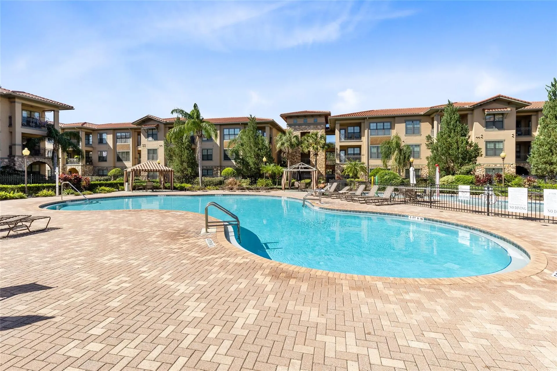 906 Charo Parkway Davenport FL 33897