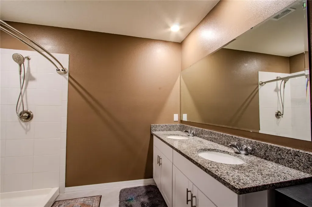 1979 Cacutta Way Kissimmee FL 34744