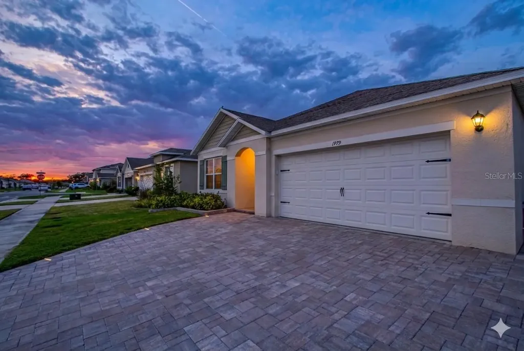 1979 Cacutta Way Kissimmee FL 34744