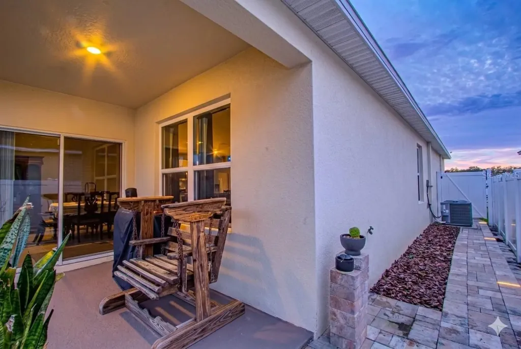 1979 Cacutta Way Kissimmee FL 34744