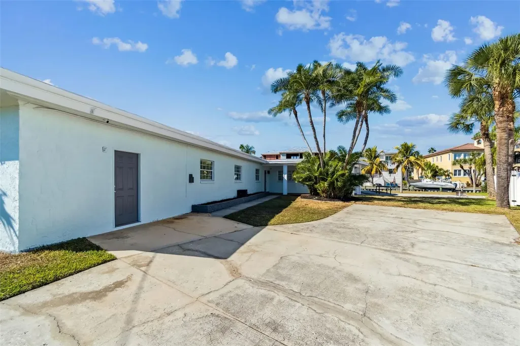 1733 Bayou Grande Boulevard NE St Petersburg FL 33703