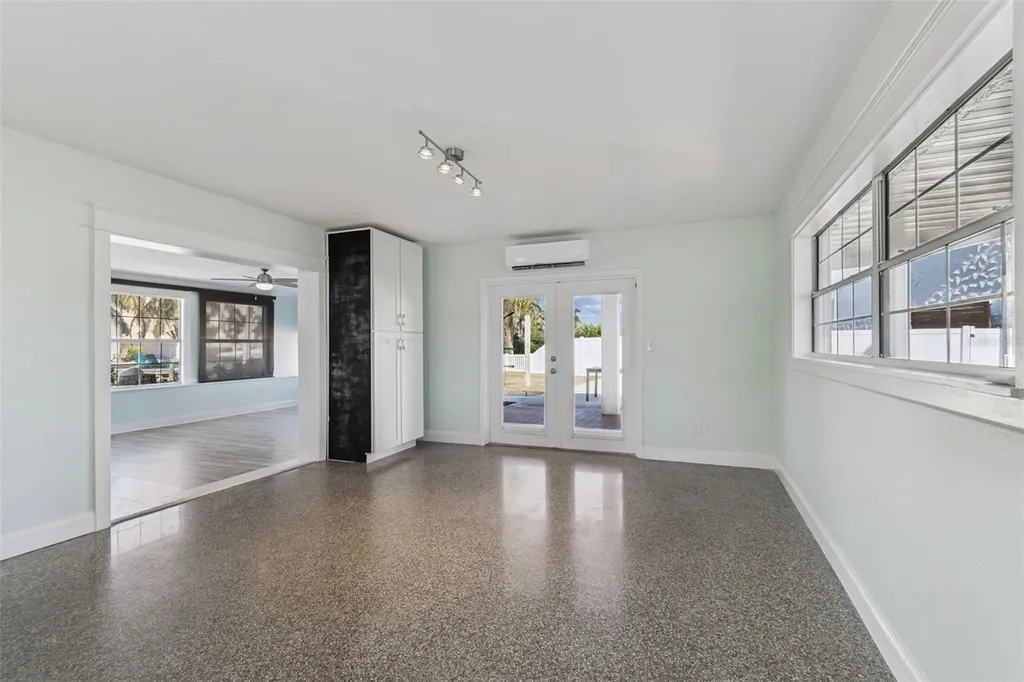 1733 Bayou Grande Boulevard NE St Petersburg FL 33703