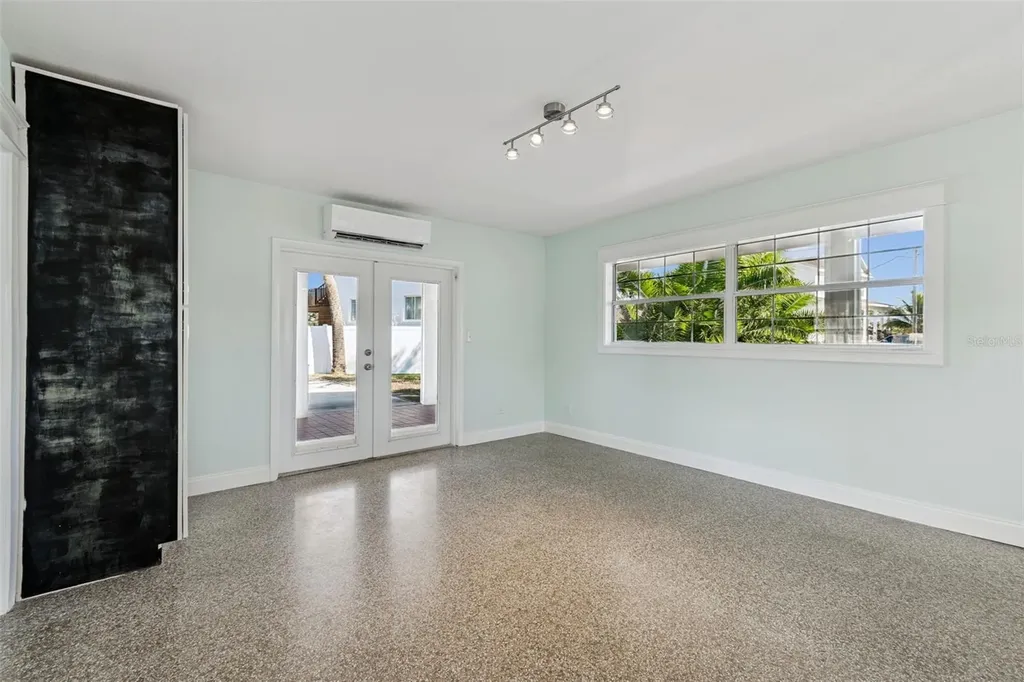 1733 Bayou Grande Boulevard NE St Petersburg FL 33703