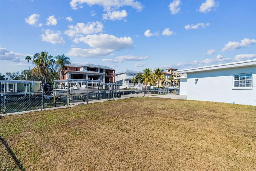 1733 Bayou Grande Boulevard NE St Petersburg FL 33703