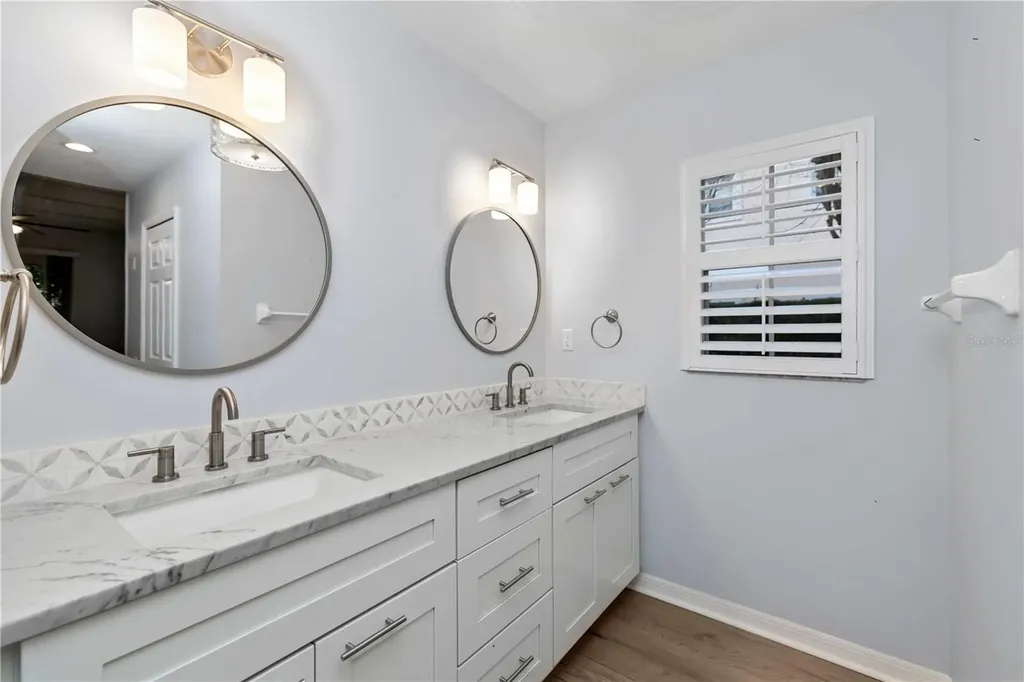 4216 Central Sarasota Parkway Sarasota FL 34238