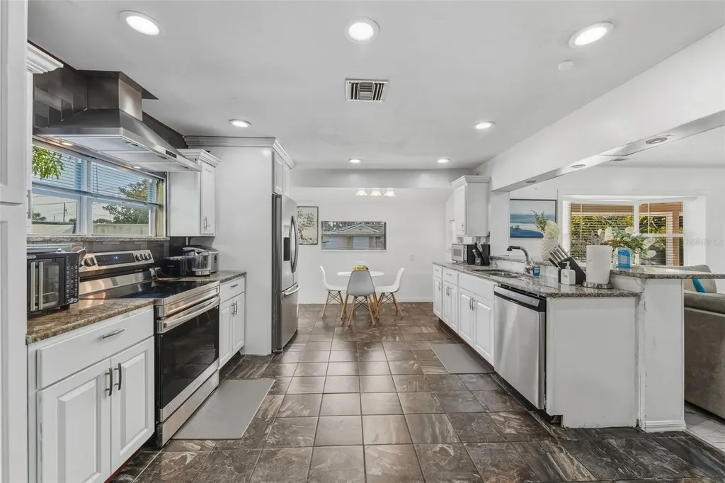5017 Stolls Avenue Tampa FL 33615