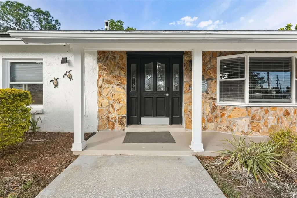 5017 Stolls Avenue Tampa FL 33615