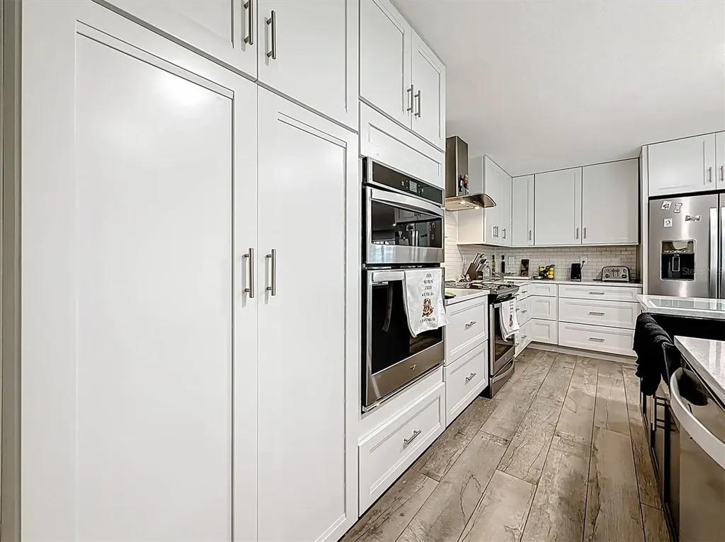 3828 48th Avenue S St Petersburg FL 33711