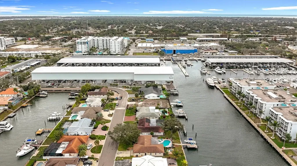 3828 48th Avenue S St Petersburg FL 33711